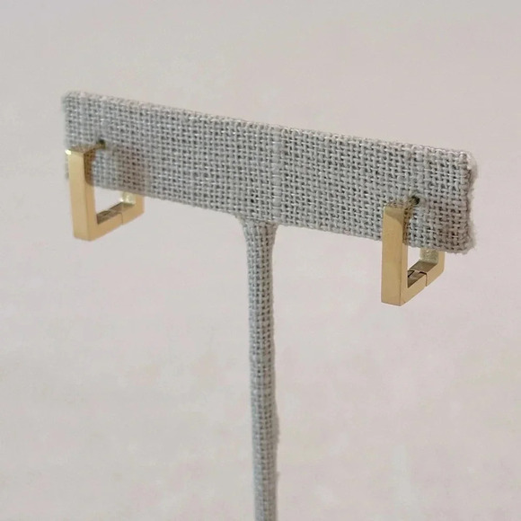 Boutique Jewelry - 14mm Square Huggie Hoop 18k Gold PVD Stainless Steel Waterproof Lightweight